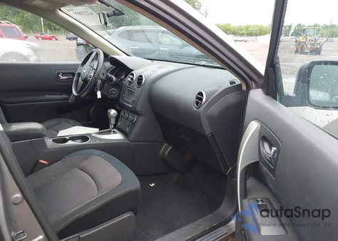 2013 Nissan Rogue Sv z USA, uszkodzony, nr VIN JN8AS5MV5DW647261